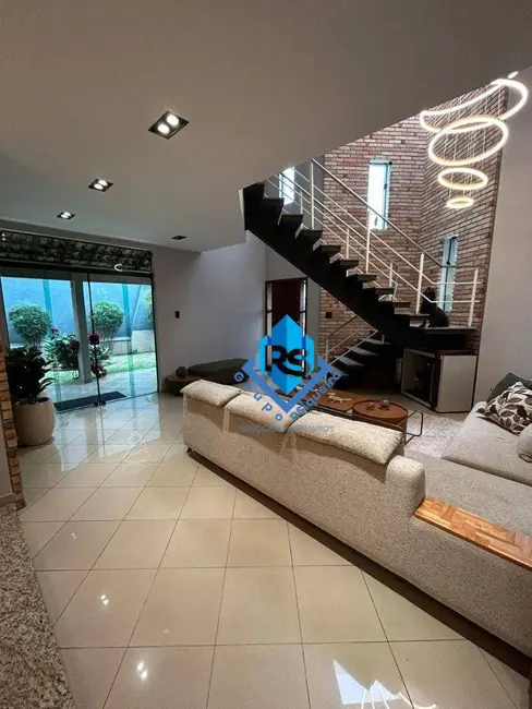 Foto 3 de Sobrado com 3 quartos à venda, 264m2 em Jordanópolis, Sao Bernardo Do Campo - SP