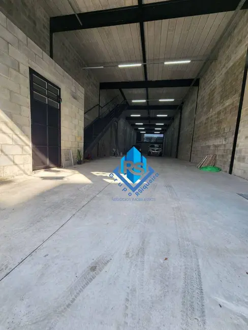 Foto 4 de Armazém / Galpão à venda e para alugar, 225m2 em Santo Antônio, Sao Caetano Do Sul - SP