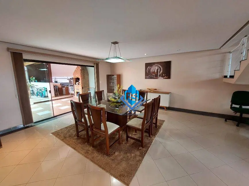 Sobrado com 3 quartos à venda, 325m2 em Assunção, Sao Bernardo Do Campo - SP - imagem 8 Foto 8 de Sobrado com 3 quartos à venda, 325m2 em Assunção, Sao Bernardo Do Campo - SP