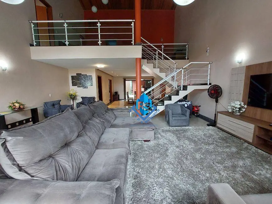 Sobrado com 3 quartos à venda, 325m2 em Assunção, Sao Bernardo Do Campo - SP - imagem 1 Foto 1 de Sobrado com 3 quartos à venda, 325m2 em Assunção, Sao Bernardo Do Campo - SP