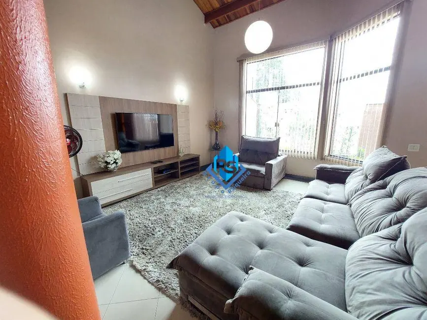 Sobrado com 3 quartos à venda, 325m2 em Assunção, Sao Bernardo Do Campo - SP - imagem 3 Foto 3 de Sobrado com 3 quartos à venda, 325m2 em Assunção, Sao Bernardo Do Campo - SP