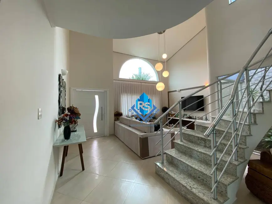 Sobrado com 4 quartos à venda, 300m2 em Parque dos Pássaros, Sao Bernardo Do Campo - SP - imagem 5 Foto 5 de Sobrado com 4 quartos à venda, 300m2 em Parque dos Pássaros, Sao Bernardo Do Campo - SP