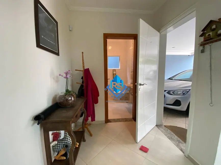 Sobrado com 4 quartos à venda, 300m2 em Parque dos Pássaros, Sao Bernardo Do Campo - SP - imagem 8 Foto 8 de Sobrado com 4 quartos à venda, 300m2 em Parque dos Pássaros, Sao Bernardo Do Campo - SP