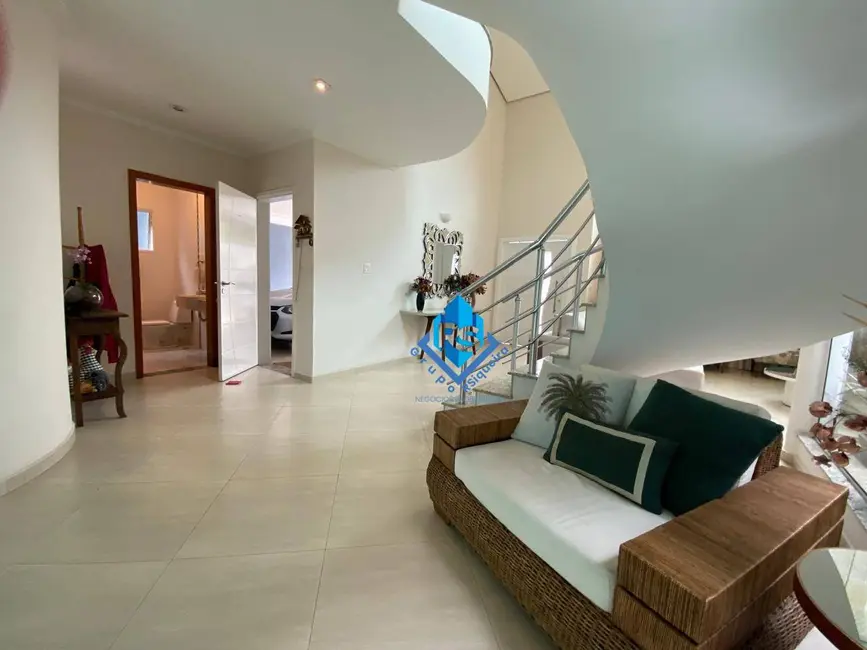 Sobrado com 4 quartos à venda, 300m2 em Parque dos Pássaros, Sao Bernardo Do Campo - SP - imagem 7 Foto 7 de Sobrado com 4 quartos à venda, 300m2 em Parque dos Pássaros, Sao Bernardo Do Campo - SP