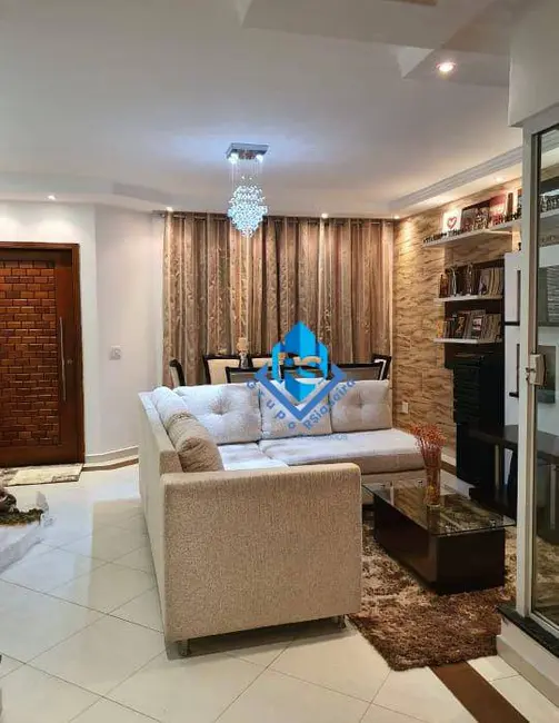 Foto 1 de Sobrado com 3 quartos à venda, 218m2 em Jardim das Maravilhas, Santo Andre - SP