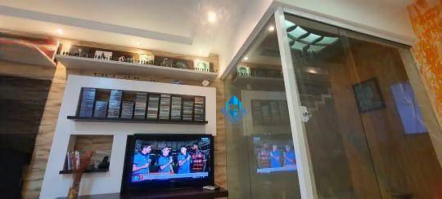 Foto 3 de Sobrado com 3 quartos à venda, 218m2 em Jardim das Maravilhas, Santo Andre - SP