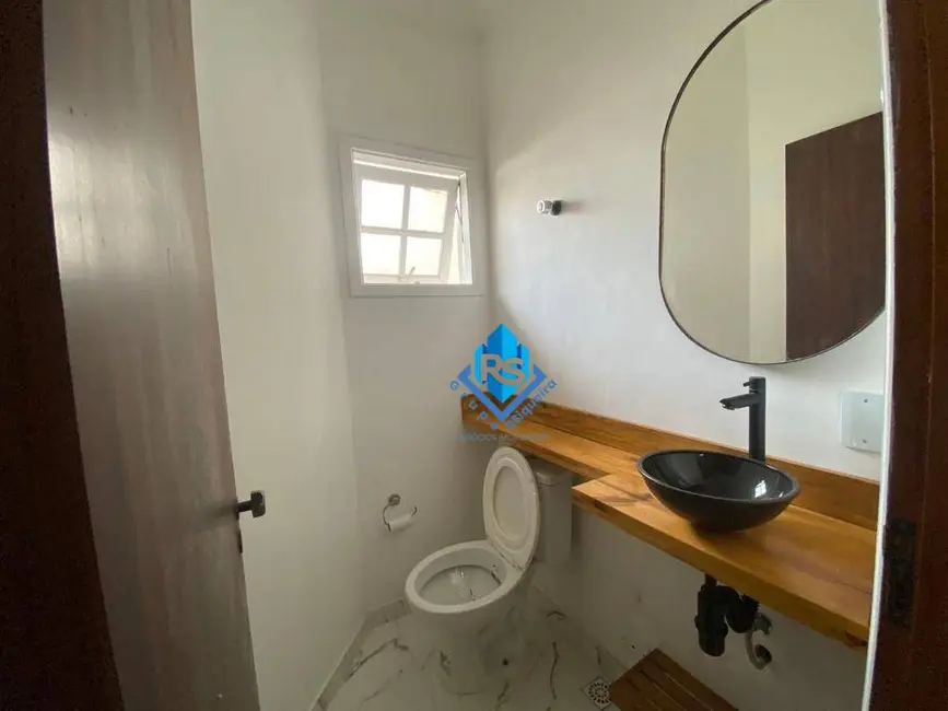 Foto 6 de Sobrado com 3 quartos para alugar, 135m2 em Nova Petrópolis, Sao Bernardo Do Campo - SP