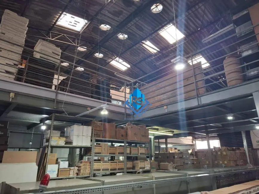 Foto 2 de Armazém / Galpão à venda, 557m2 em Centro, Diadema - SP
