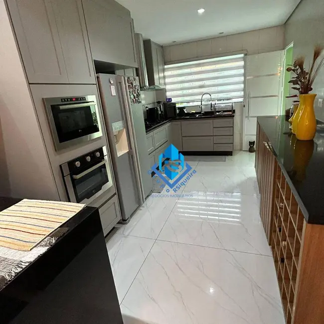 Foto 6 de Sobrado com 3 quartos à venda, 200m2 em Paraíso, Santo Andre - SP