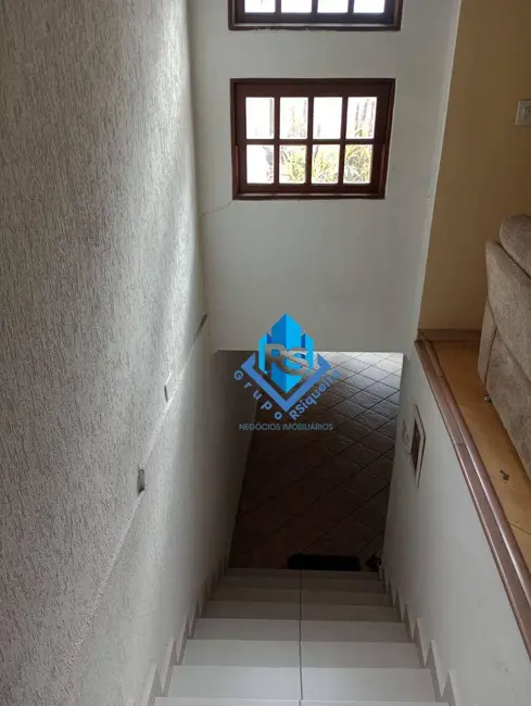 Sobrado com 3 quartos à venda, 111m2 em Sao Bernardo Do Campo - SP - imagem 4 Foto 4 de Sobrado com 3 quartos à venda, 111m2 em Sao Bernardo Do Campo - SP