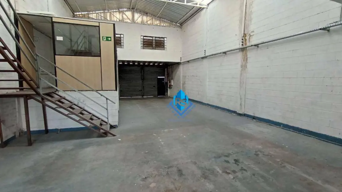 Armazém / Galpão para alugar, 250m2 em Nova Petrópolis, Sao Bernardo Do Campo - SP - imagem 3 Foto 3 de Armazém / Galpão para alugar, 250m2 em Nova Petrópolis, Sao Bernardo Do Campo - SP