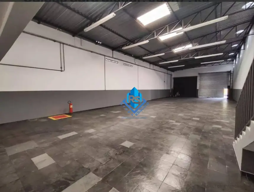 Foto 1 de Armazém / Galpão para alugar, 350m2 em Jardim Ocara, Santo Andre - SP