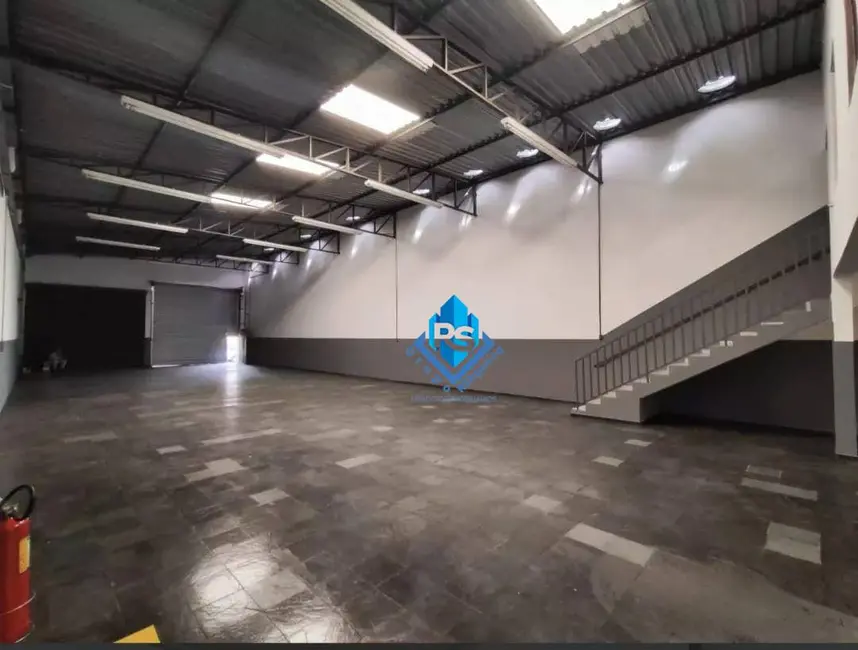 Foto 2 de Armazém / Galpão para alugar, 350m2 em Jardim Ocara, Santo Andre - SP