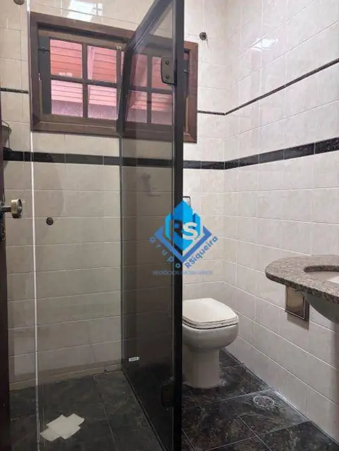 Casa com 2 quartos à venda, 207m2 em Sao Bernardo Do Campo - SP - imagem 8 Foto 8 de Casa com 2 quartos à venda, 207m2 em Sao Bernardo Do Campo - SP