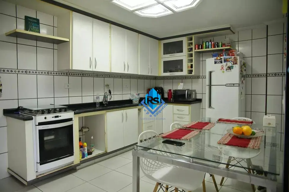 Foto 3 de Sobrado com 4 quartos para alugar, 230m2 em Sao Bernardo Do Campo - SP