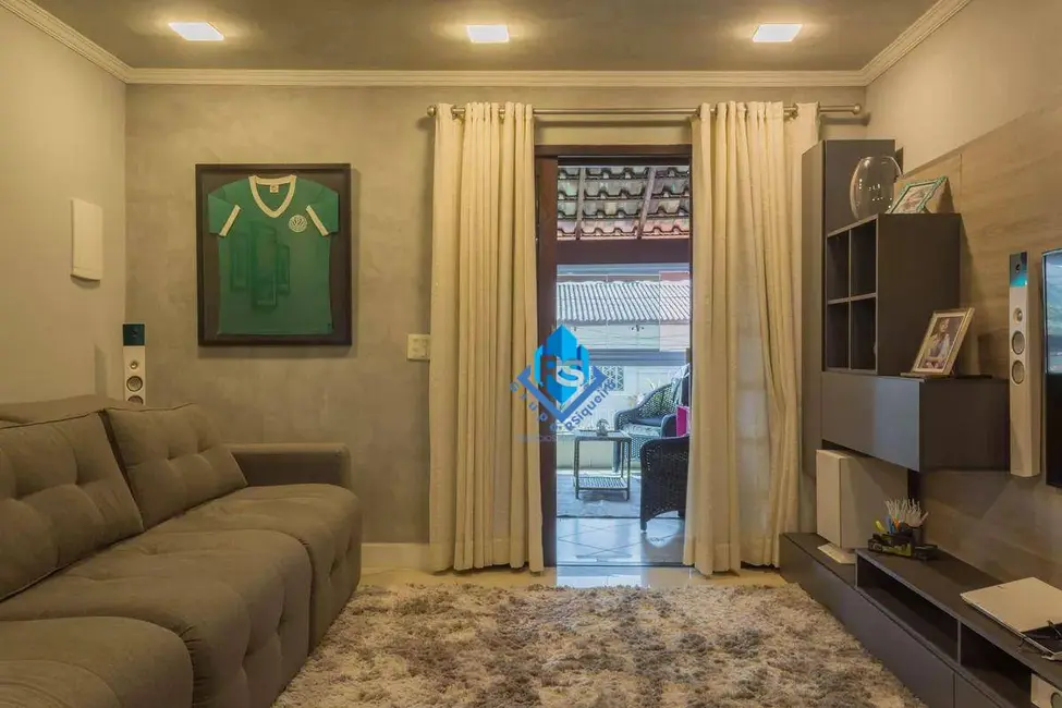 Sobrado com 4 quartos à venda, 139m2 em Sao Bernardo Do Campo - SP - imagem 3 Foto 3 de Sobrado com 4 quartos à venda, 139m2 em Sao Bernardo Do Campo - SP