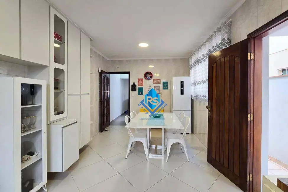 Sobrado com 3 quartos à venda, 165m2 em Sao Bernardo Do Campo - SP - imagem 9 Foto 9 de Sobrado com 3 quartos à venda, 165m2 em Sao Bernardo Do Campo - SP