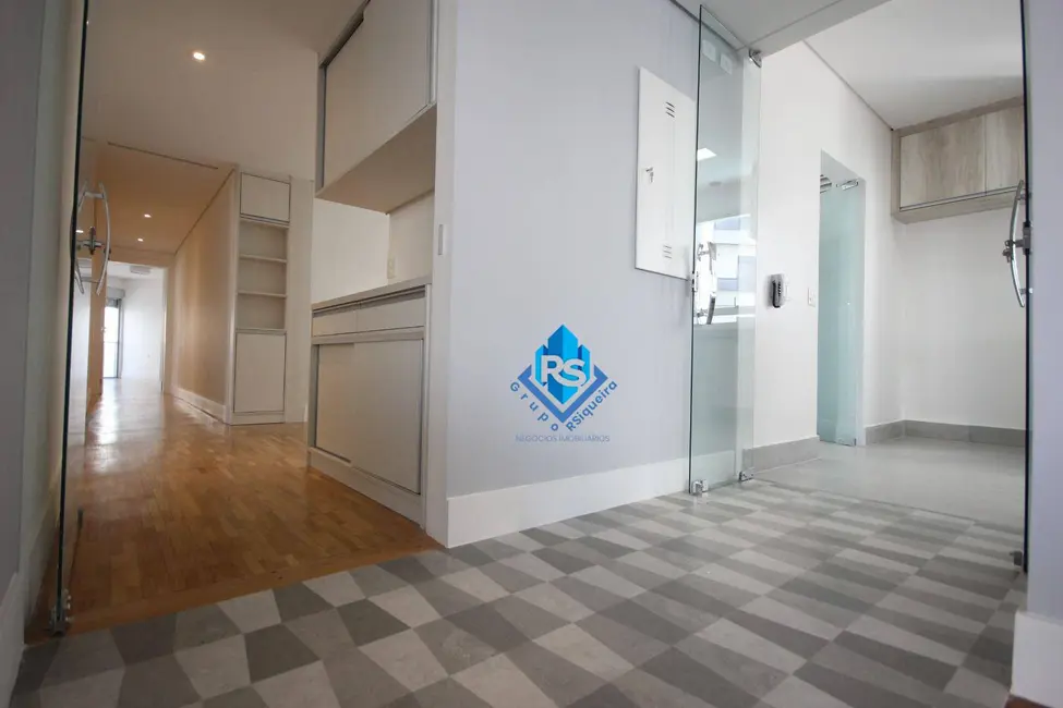 Apartamento com 3 quartos à venda e para alugar, 244m2 em Moema, São Paulo - SP - imagem 8 Foto 8 de Apartamento com 3 quartos à venda e para alugar, 244m2 em Moema, São Paulo - SP