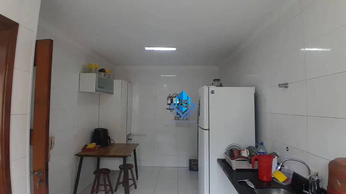 Foto 2 de Sobrado com 3 quartos à venda, 147m2 em Marapé, Santos - SP