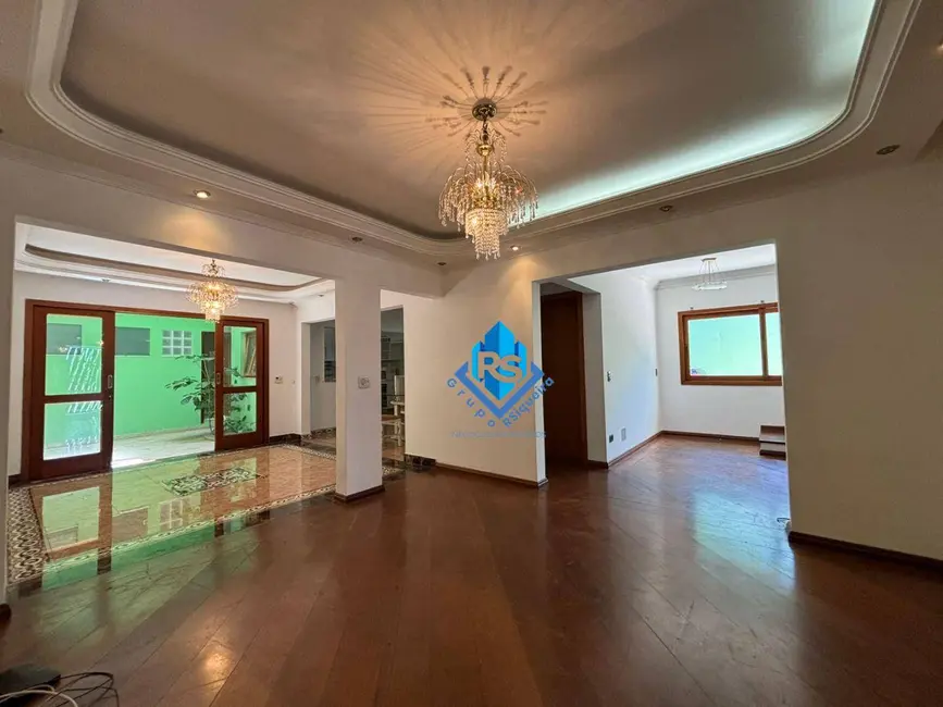 Sobrado com 3 quartos para alugar, 249m2 em Sao Bernardo Do Campo - SP - imagem 1 Foto 1 de Sobrado com 3 quartos para alugar, 249m2 em Sao Bernardo Do Campo - SP