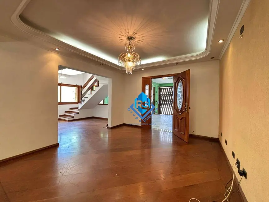 Sobrado com 3 quartos para alugar, 249m2 em Sao Bernardo Do Campo - SP - imagem 2 Foto 2 de Sobrado com 3 quartos para alugar, 249m2 em Sao Bernardo Do Campo - SP