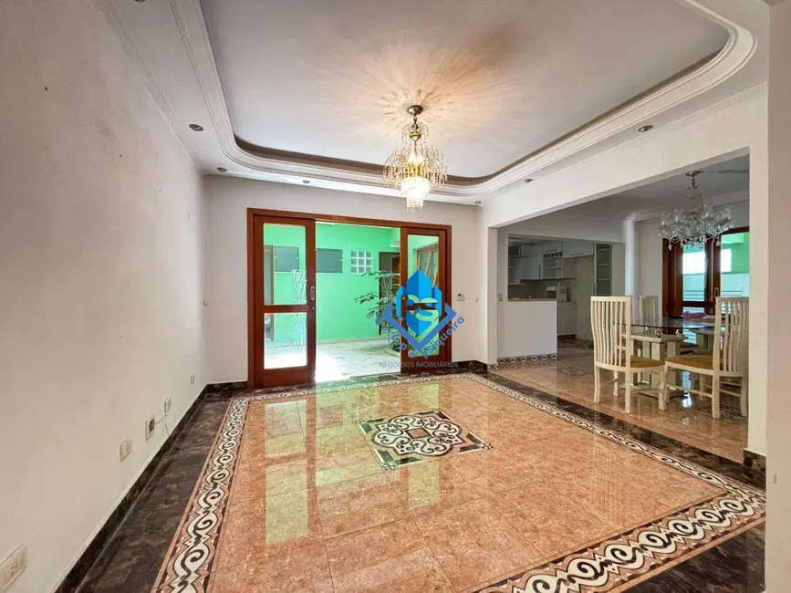 Sobrado com 3 quartos para alugar, 249m2 em Sao Bernardo Do Campo - SP - imagem 3 Foto 3 de Sobrado com 3 quartos para alugar, 249m2 em Sao Bernardo Do Campo - SP