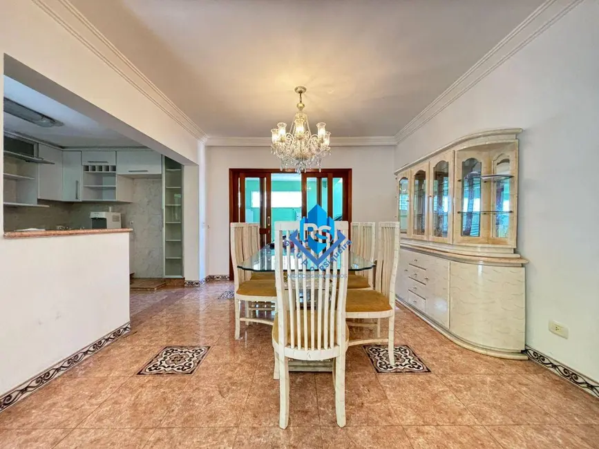 Sobrado com 3 quartos para alugar, 249m2 em Sao Bernardo Do Campo - SP - imagem 7 Foto 7 de Sobrado com 3 quartos para alugar, 249m2 em Sao Bernardo Do Campo - SP