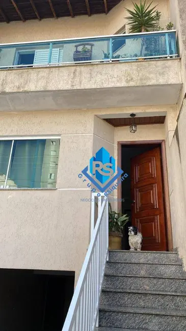 Foto 2 de Sobrado com 3 quartos para alugar, 250m2 em Sao Bernardo Do Campo - SP