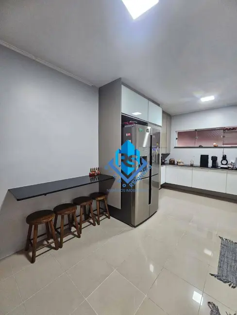 Foto 6 de Sobrado com 4 quartos à venda e para alugar, 250m2 em Dos Casa, Sao Bernardo Do Campo - SP