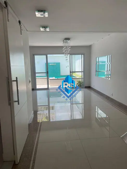 Foto 2 de Sobrado com 3 quartos para alugar, 424m2 em Demarchi, Sao Bernardo Do Campo - SP