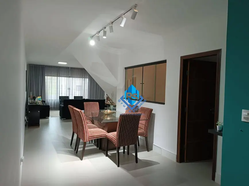 Sobrado com 4 quartos à venda, 145m2 em Nova Petrópolis, Sao Bernardo Do Campo - SP - imagem 5 Foto 5 de Sobrado com 4 quartos à venda, 145m2 em Nova Petrópolis, Sao Bernardo Do Campo - SP