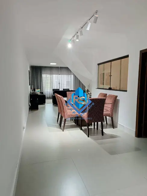 Sobrado com 4 quartos à venda, 145m2 em Nova Petrópolis, Sao Bernardo Do Campo - SP - imagem 6 Foto 6 de Sobrado com 4 quartos à venda, 145m2 em Nova Petrópolis, Sao Bernardo Do Campo - SP