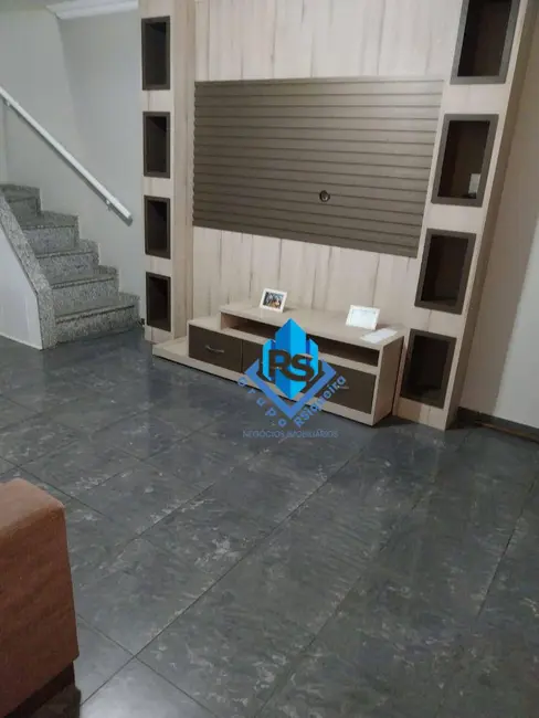 Sobrado com 4 quartos à venda, 120m2 em Sao Bernardo Do Campo - SP - imagem 2 Foto 2 de Sobrado com 4 quartos à venda, 120m2 em Sao Bernardo Do Campo - SP