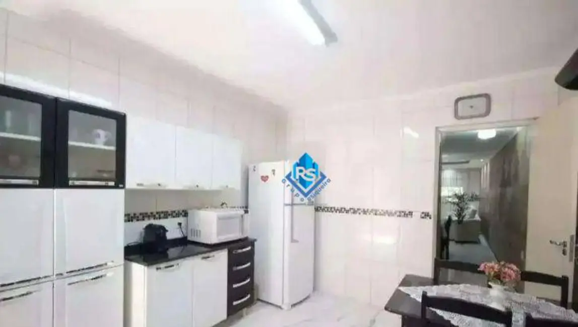 Foto 7 de Sobrado com 3 quartos para alugar, 150m2 em Taboão, Diadema - SP
