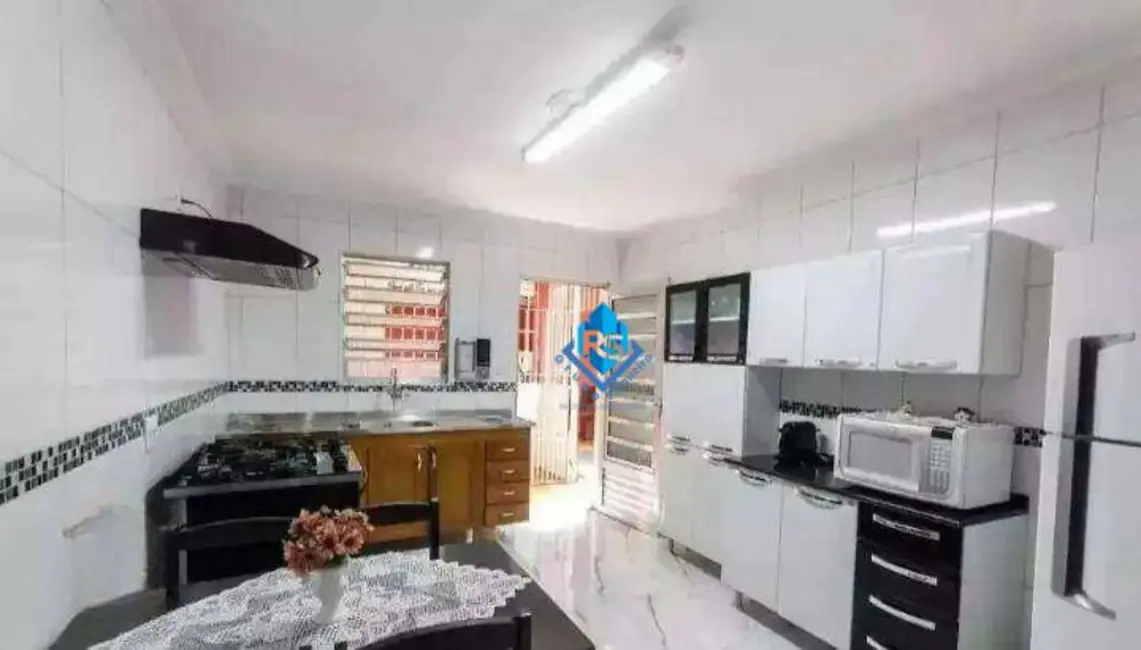 Foto 5 de Sobrado com 3 quartos para alugar, 150m2 em Taboão, Diadema - SP