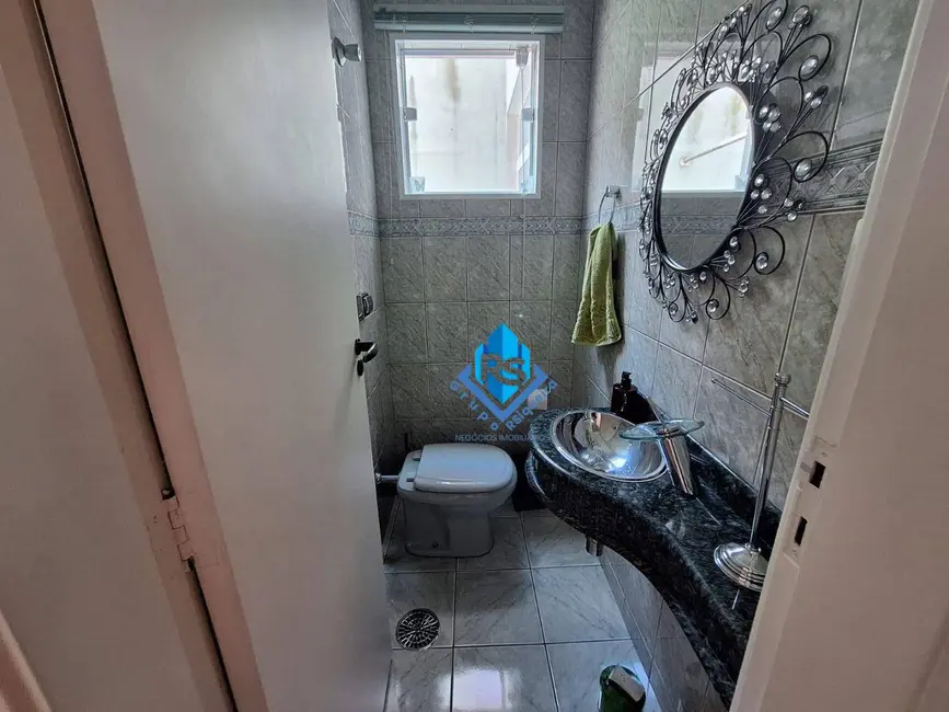 Foto 2 de Sobrado com 3 quartos à venda, 193m2 em Santa Terezinha, Sao Bernardo Do Campo - SP