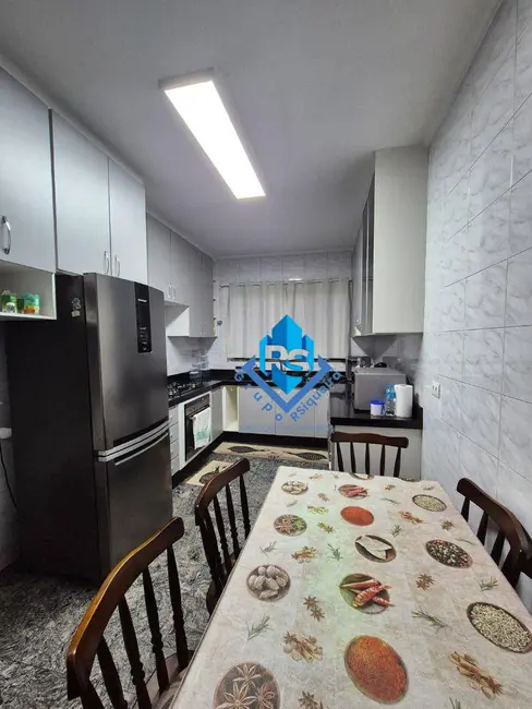 Sobrado com 3 quartos à venda, 110m2 em Sao Bernardo Do Campo - SP - imagem 8 Foto 8 de Sobrado com 3 quartos à venda, 110m2 em Sao Bernardo Do Campo - SP