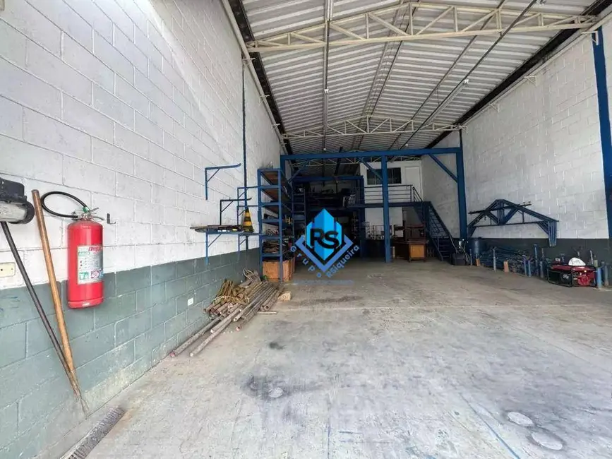 Foto 2 de Armazém / Galpão à venda e para alugar, 200m2 em Sao Bernardo Do Campo - SP