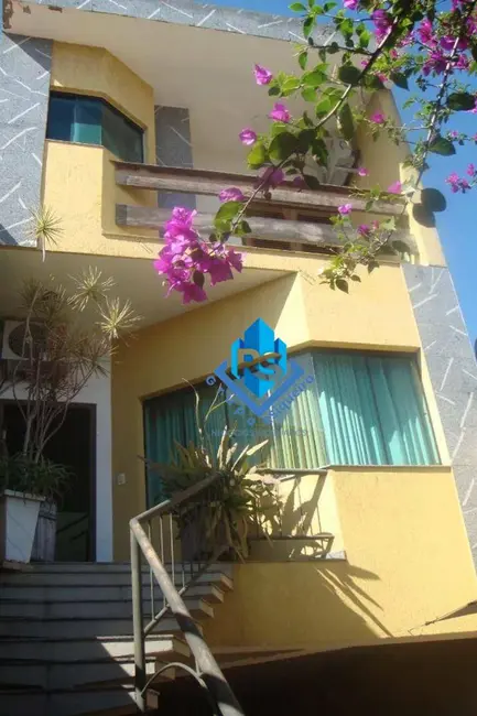 Foto 1 de Sobrado com 3 quartos à venda, 167m2 em Parque das Nações, Santo Andre - SP