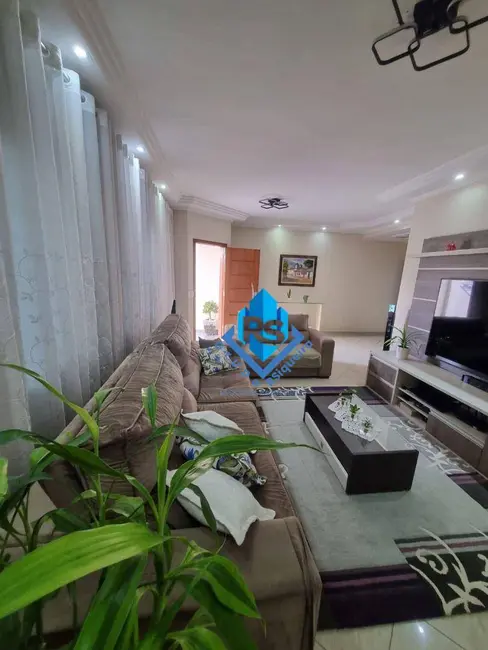 Foto 2 de Sobrado com 3 quartos à venda, 194m2 em Sao Bernardo Do Campo - SP