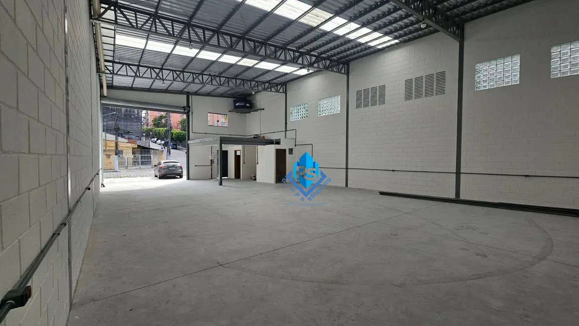 Foto 1 de Armazém / Galpão para alugar, 205m2 em Taboão, Diadema - SP