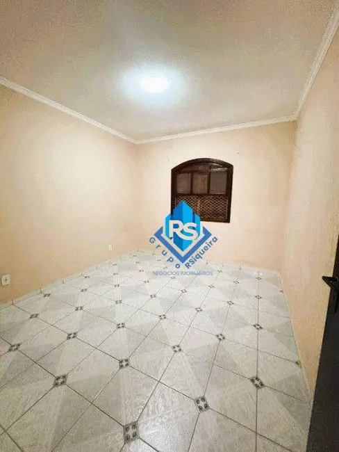 Foto 6 de Sobrado com 3 quartos à venda e para alugar, 125m2 em Vila Scarpelli, Santo Andre - SP