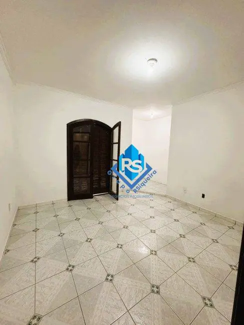 Foto 9 de Sobrado com 3 quartos à venda e para alugar, 125m2 em Vila Scarpelli, Santo Andre - SP