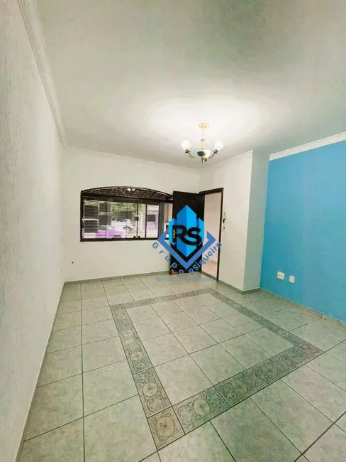 Foto 2 de Sobrado com 3 quartos à venda e para alugar, 125m2 em Vila Scarpelli, Santo Andre - SP