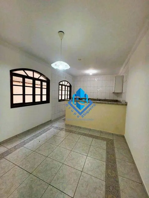 Foto 4 de Sobrado com 3 quartos à venda e para alugar, 125m2 em Vila Scarpelli, Santo Andre - SP