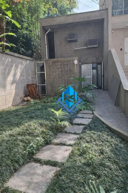 Sobrado com 3 quartos à venda, 214m2 em Vila Lusitânia, Sao Bernardo Do Campo - SP - imagem 1 Foto 1 de Sobrado com 3 quartos à venda, 214m2 em Vila Lusitânia, Sao Bernardo Do Campo - SP