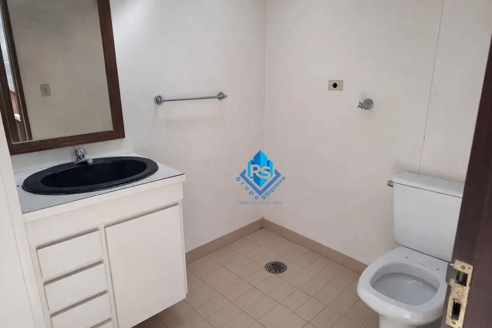 Sobrado com 3 quartos à venda, 214m2 em Vila Lusitânia, Sao Bernardo Do Campo - SP - imagem 6 Foto 6 de Sobrado com 3 quartos à venda, 214m2 em Vila Lusitânia, Sao Bernardo Do Campo - SP