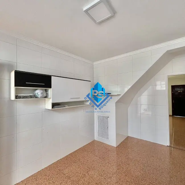 Sobrado com 2 quartos para alugar, 97m2 em Santa Terezinha, Sao Bernardo Do Campo - SP - imagem 7 Foto 7 de Sobrado com 2 quartos para alugar, 97m2 em Santa Terezinha, Sao Bernardo Do Campo - SP