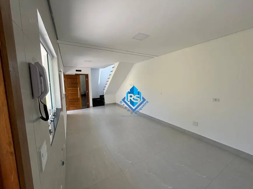 Foto 2 de Sobrado com 2 quartos à venda, 70m2 em Parque Jaçatuba, Santo Andre - SP