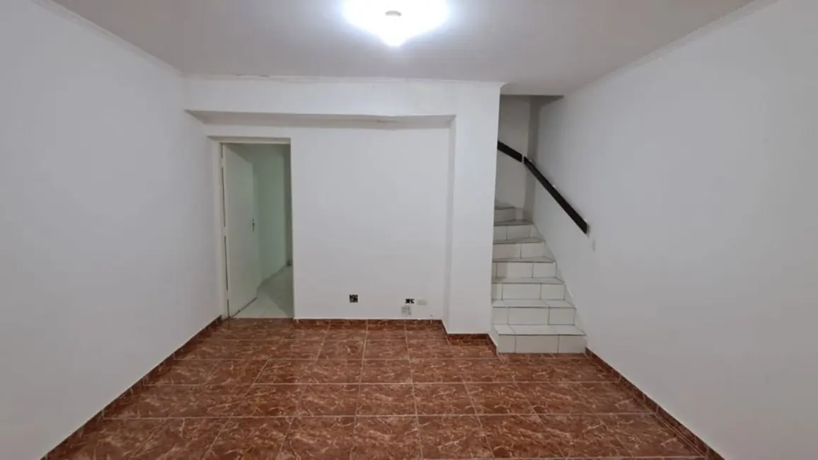 Foto 1 de Sobrado com 3 quartos para alugar, 170m2 em Parque Terra Nova II, Sao Bernardo Do Campo - SP